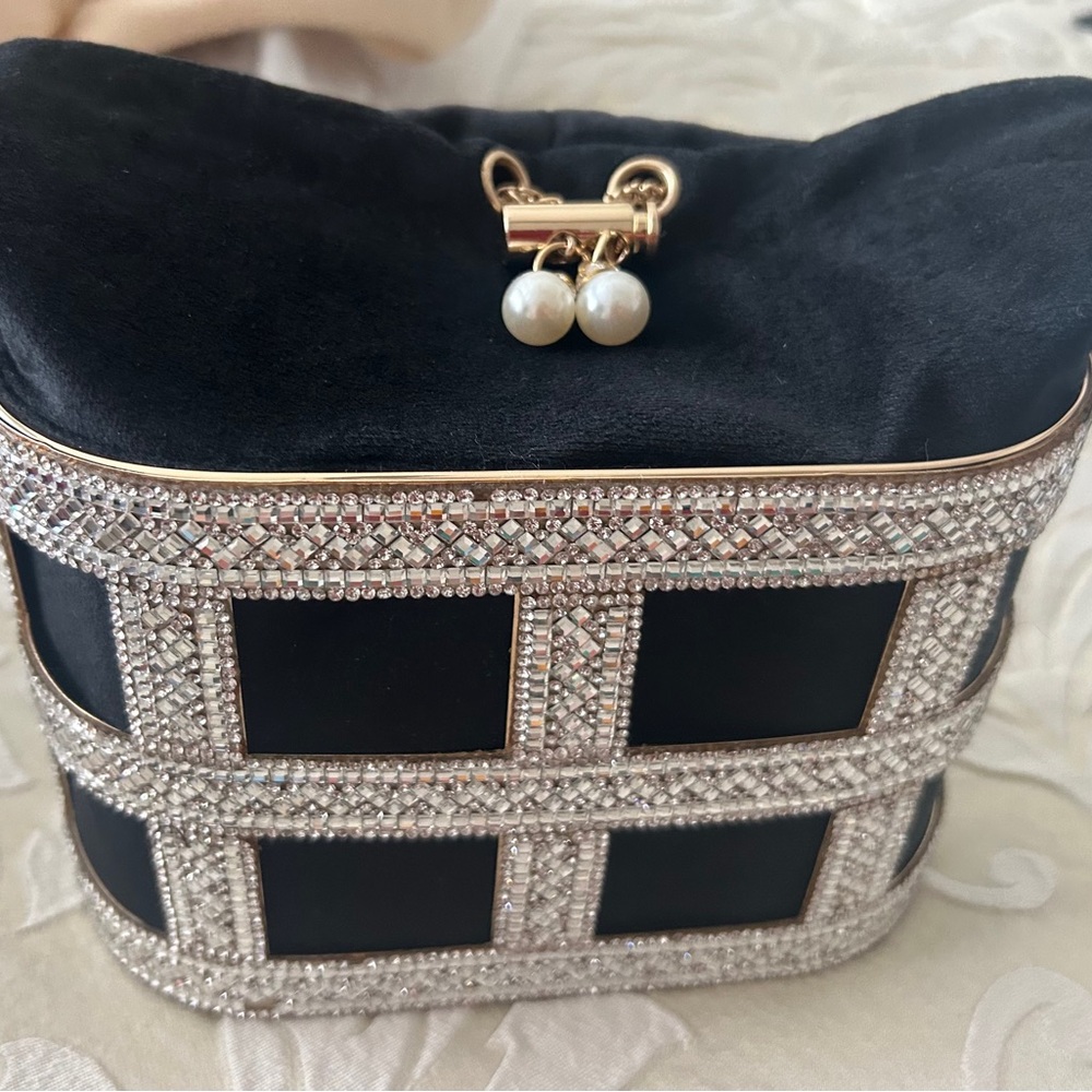Elegant Black and Gold Women's Bag